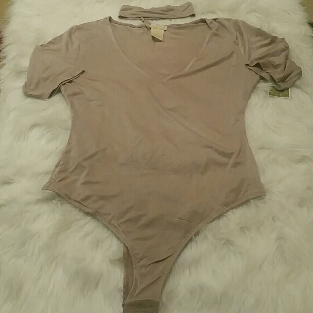 DEEP V NECK BODYSUIT